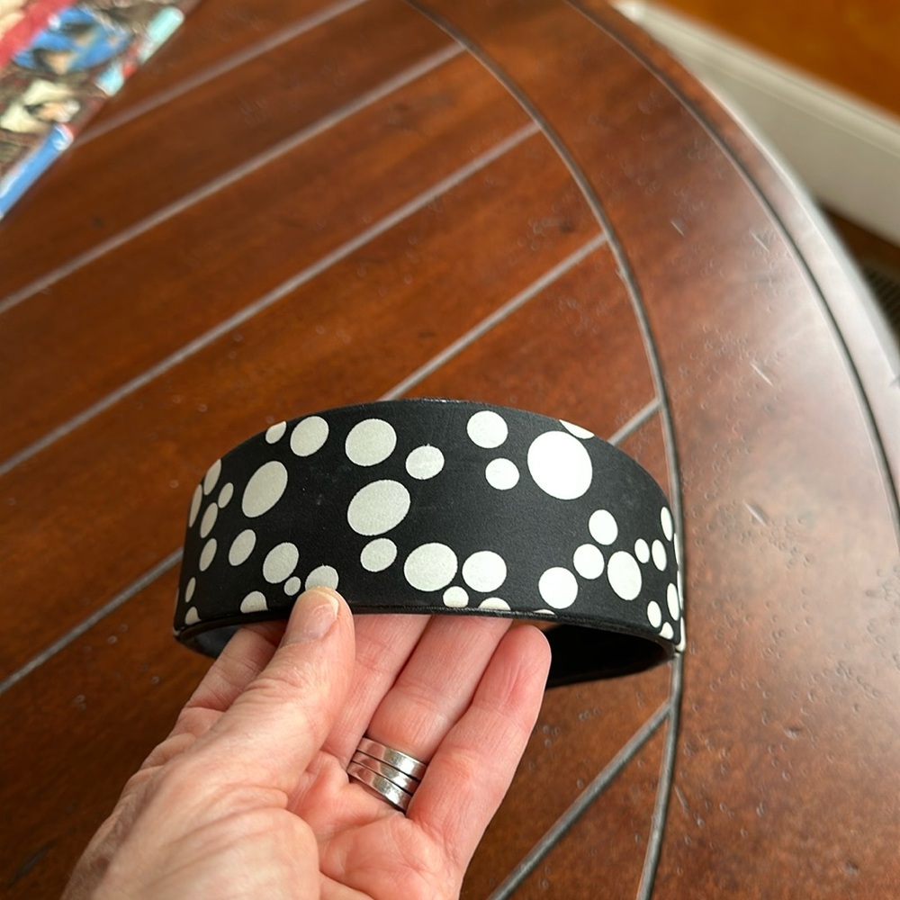 Talbots Headband Black with White. OS
